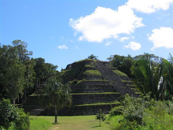 Chacchoben building 24