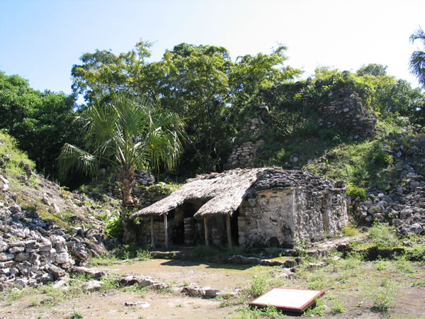 Plaza de la entrada at Muyil